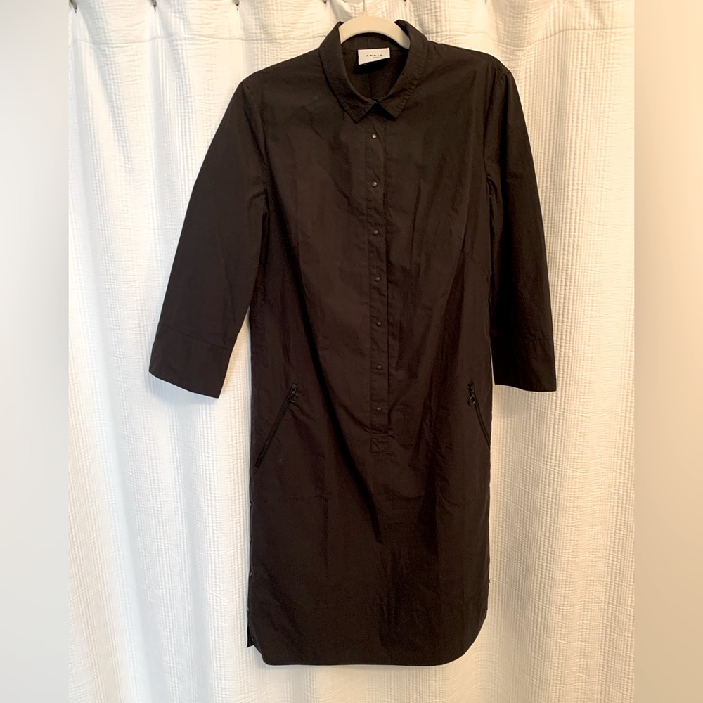 AKRIS punto black cotton dress/tunic. Very versatile. Lightweight.